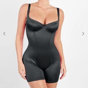 Popilush NWOT Shapewear Sculpting Shine Mid-Thigh Corset Romper